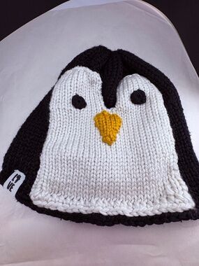 Kid s Penguin Hat/Beanie Black & White with Yellow Beak Knit Winter Cap